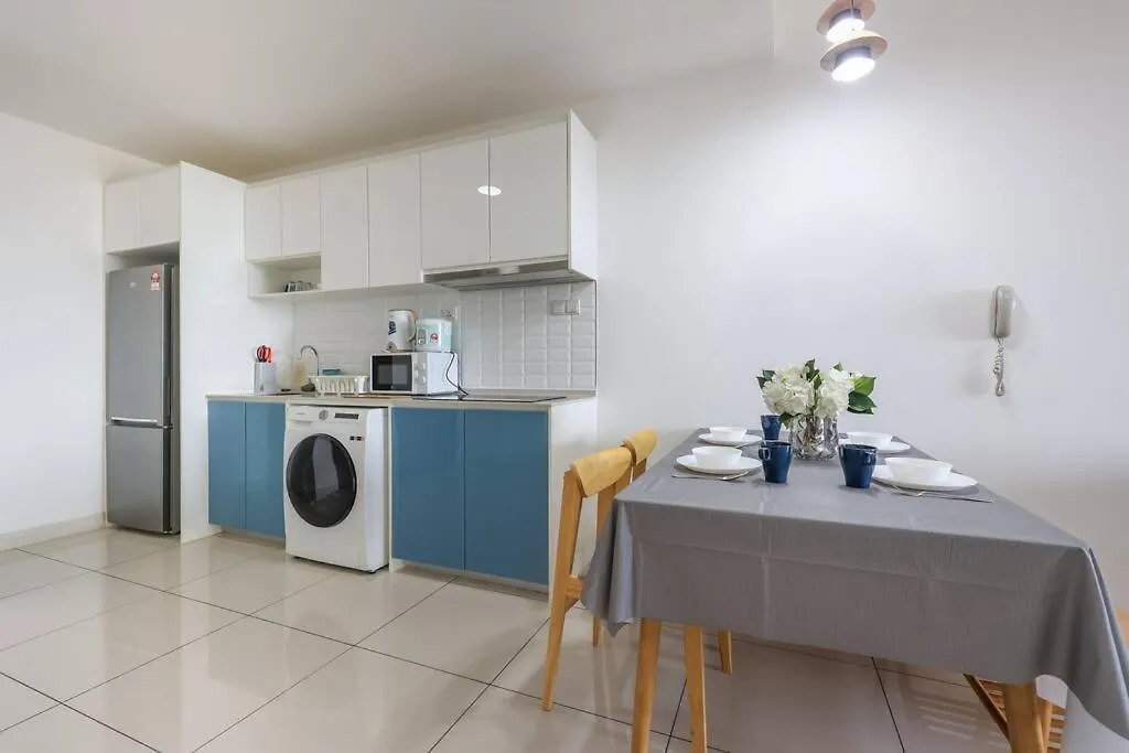 Modern City Haven Premium Amenities 2 Rooms 3 Beds Kuala Lumpur Apartment