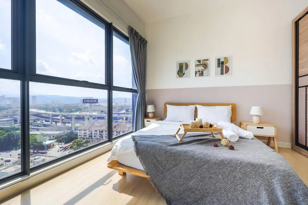 Modern City Haven Premium Amenities 2 Rooms 3 Beds Kuala Lumpur