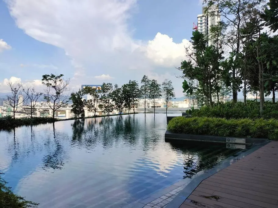 Modern City Haven Premium Amenities 2 Rooms 3 Beds Kuala Lumpur Apartment